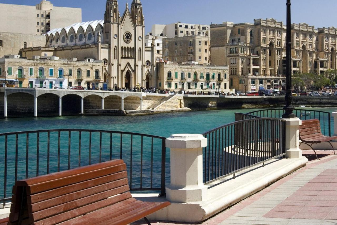 Modern Family Holiday Retreat In Gzira Sliema Bagian luar foto