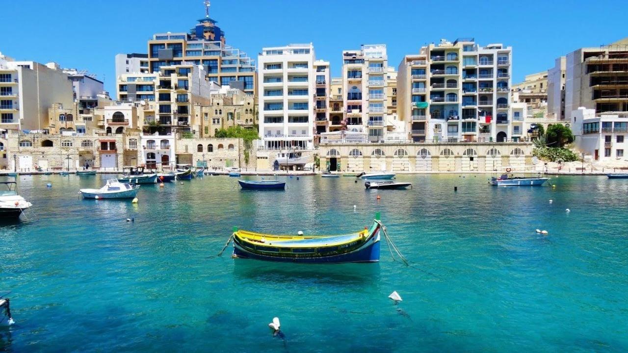 Modern Family Holiday Retreat In Gzira Sliema Bagian luar foto