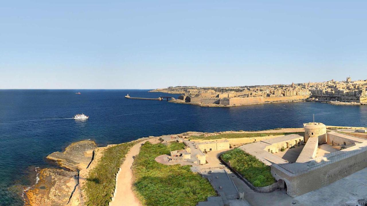 Modern Family Holiday Retreat In Gzira Sliema Bagian luar foto