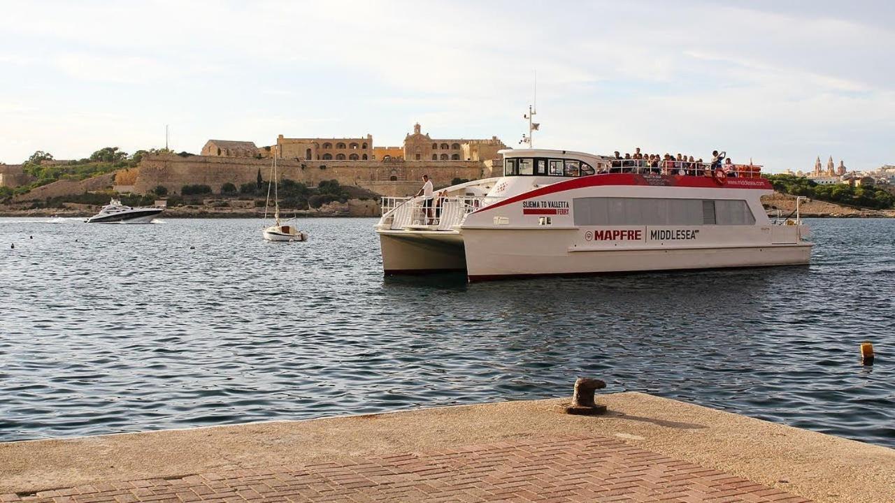 Modern Family Holiday Retreat In Gzira Sliema Bagian luar foto