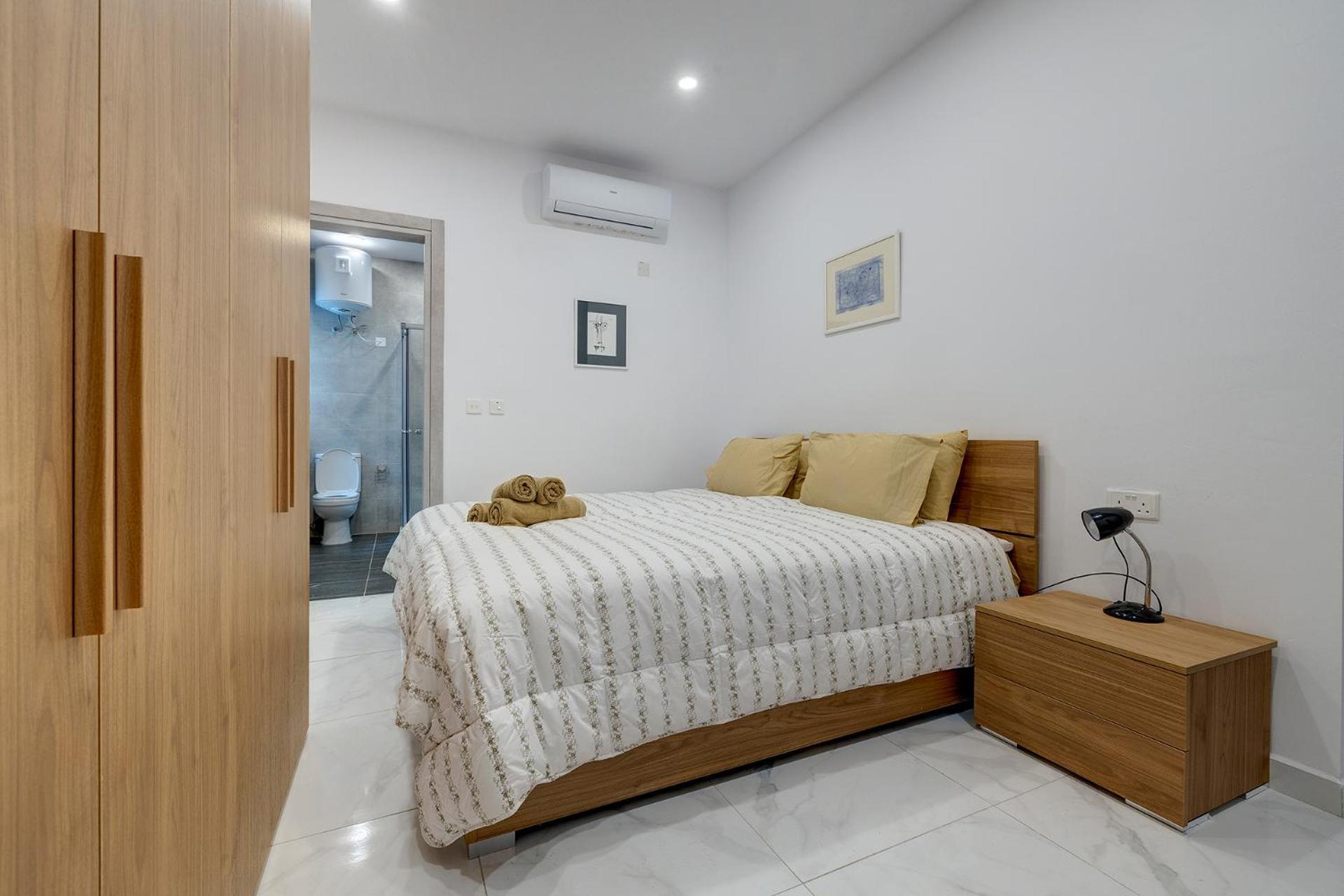 Modern Family Holiday Retreat In Gzira Sliema Bagian luar foto